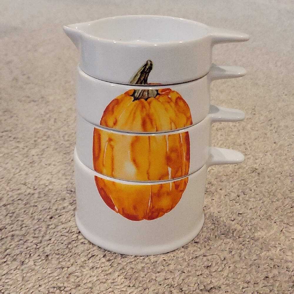 Stackable Ceramic Pumpkin Measuring Cups Nwot